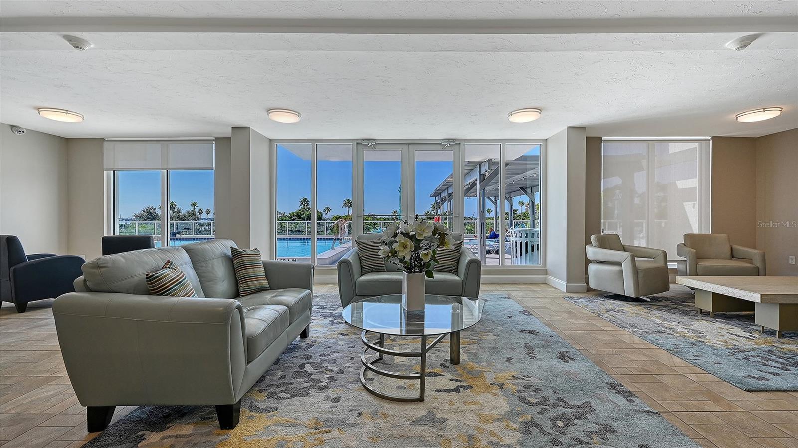 DOLPHIN TOWER - Residential