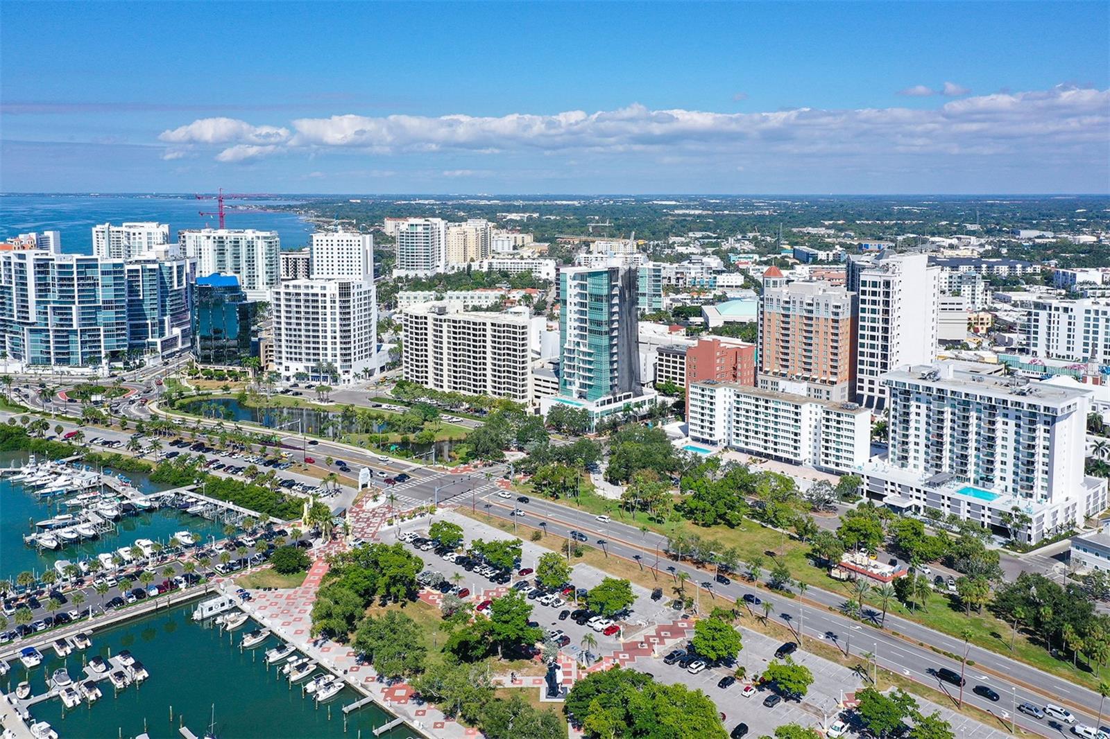 DOLPHIN TOWER - Residential