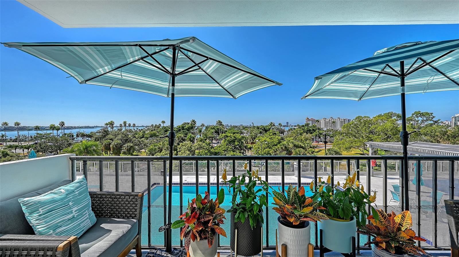 DOLPHIN TOWER - Residential