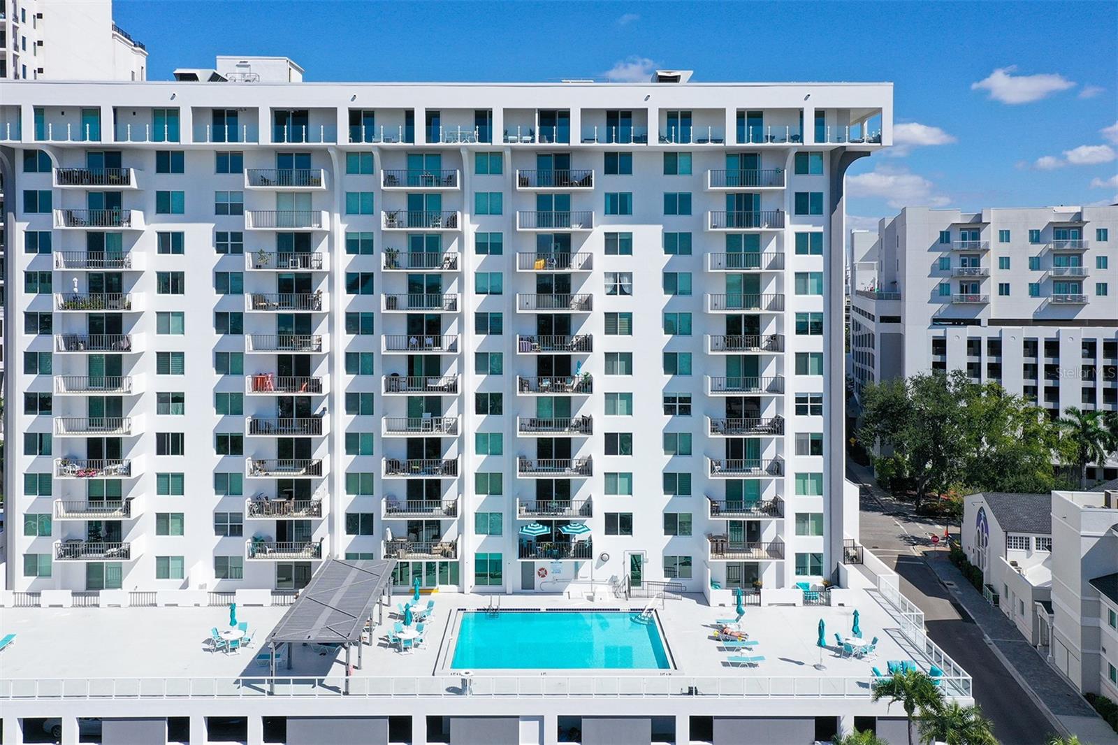 DOLPHIN TOWER - Residential