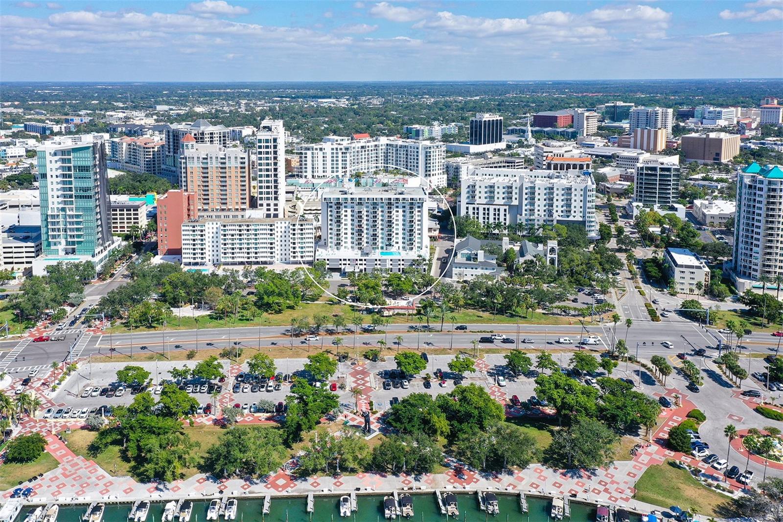 DOLPHIN TOWER - Residential