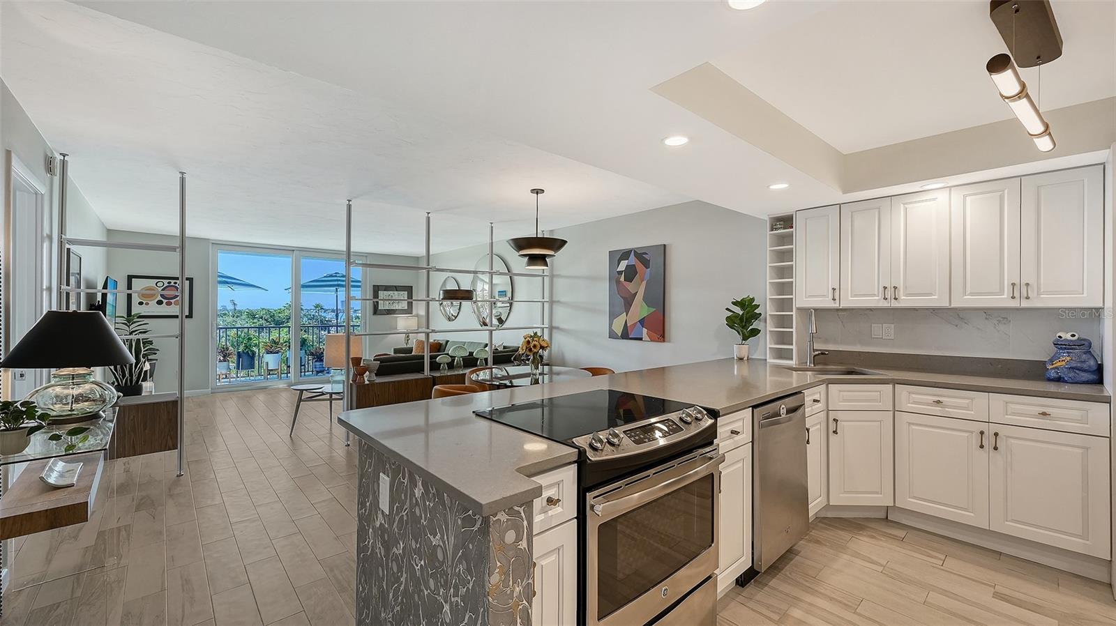 DOLPHIN TOWER - Residential