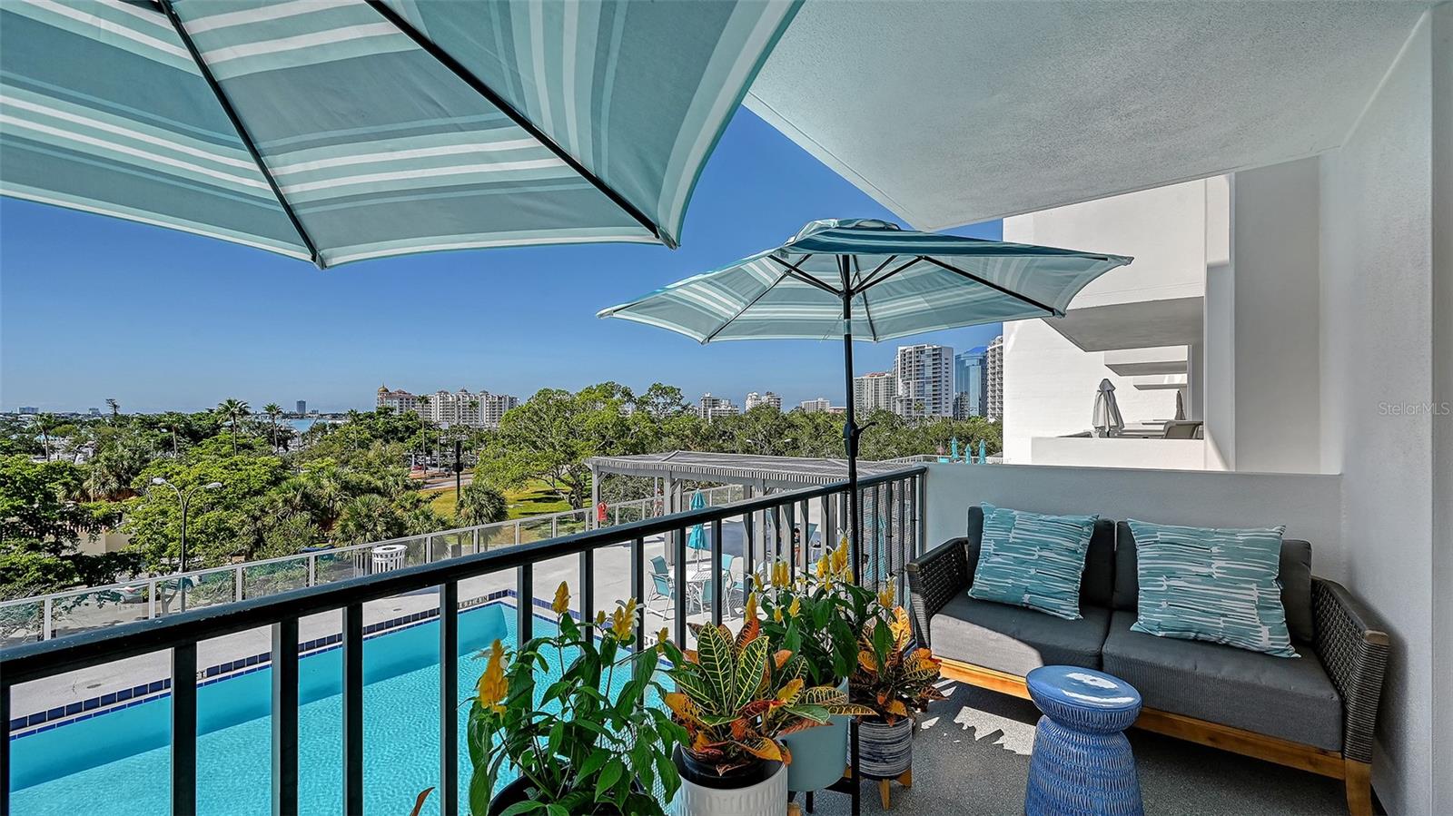 DOLPHIN TOWER - Residential