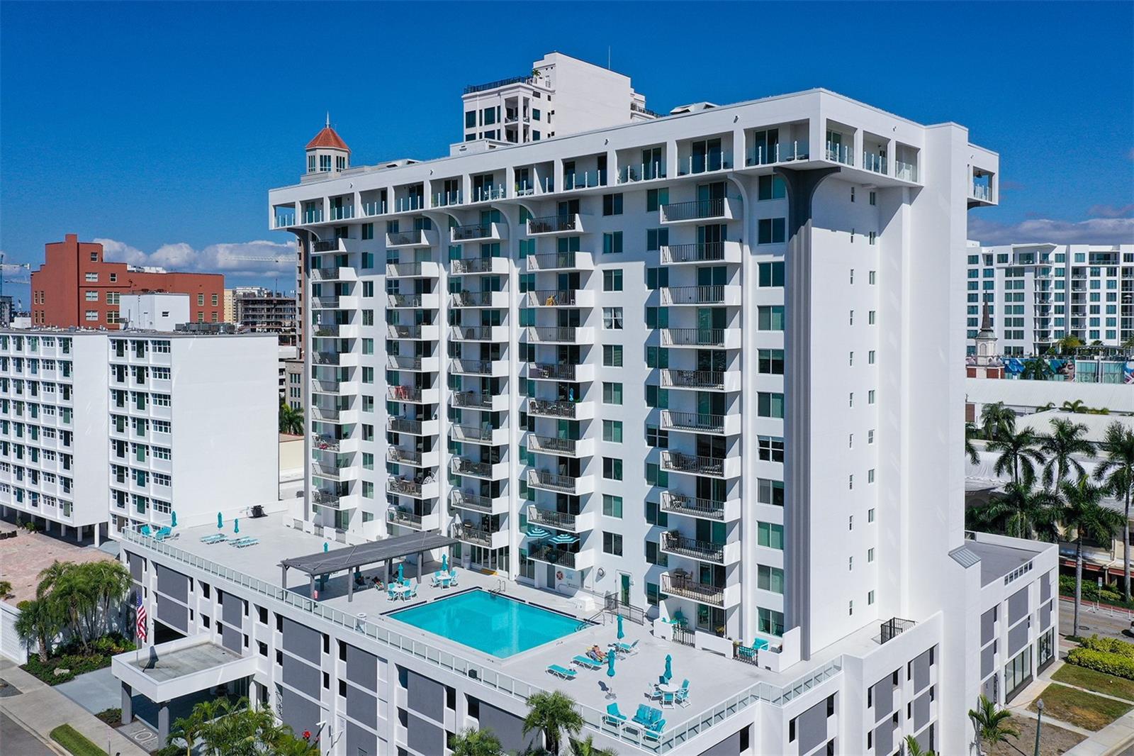 DOLPHIN TOWER - Residential