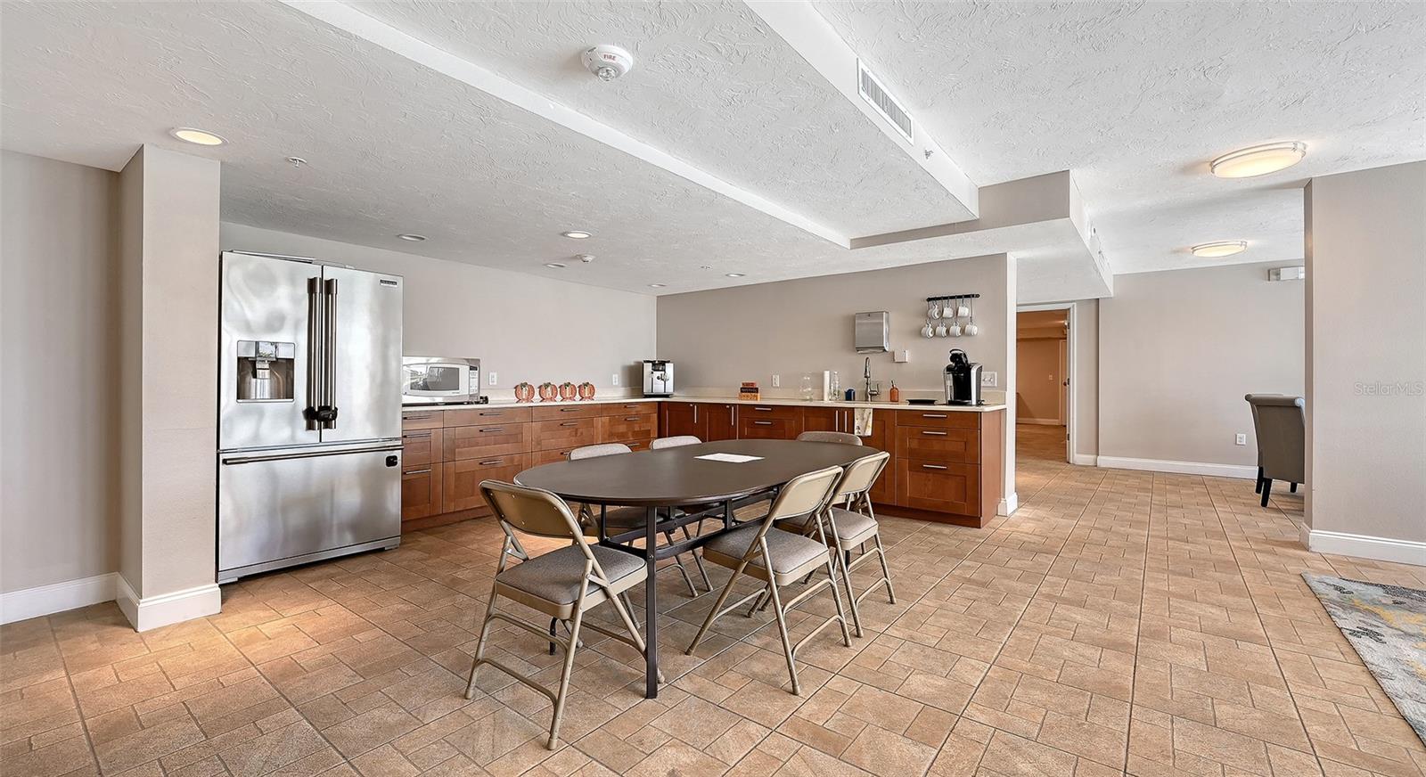 DOLPHIN TOWER - Residential