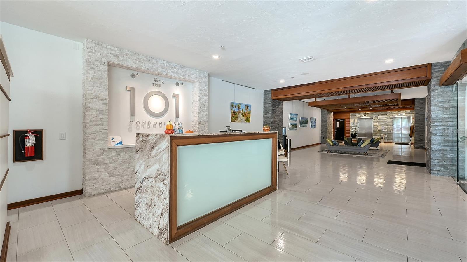 DOLPHIN TOWER - Residential