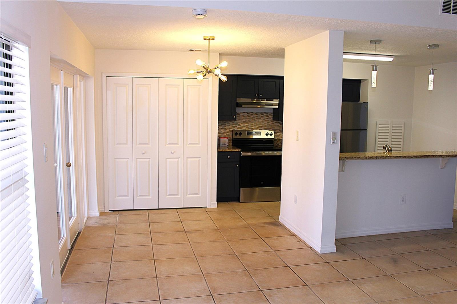 TOWNES OF SOUTHGATE CONDO (TOWNE 2) - Residential