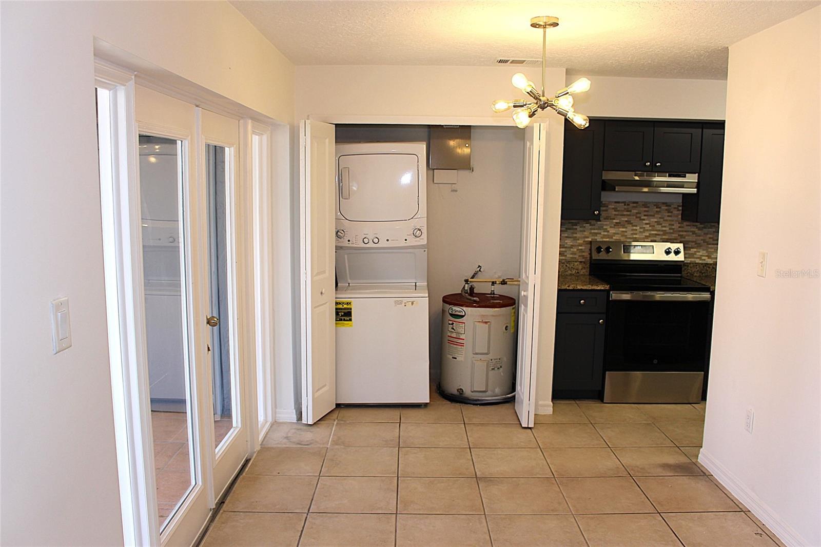 TOWNES OF SOUTHGATE CONDO (TOWNE 2) - Residential