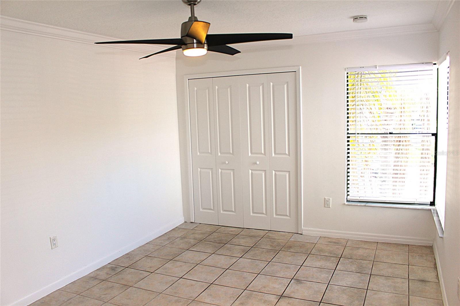 TOWNES OF SOUTHGATE CONDO (TOWNE 2) - Residential