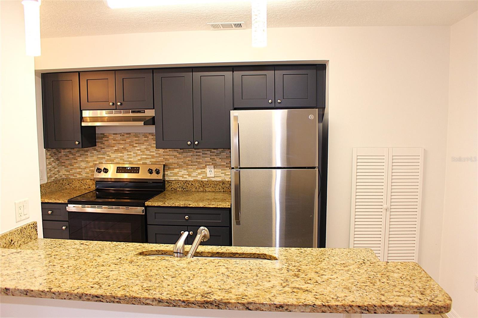 TOWNES OF SOUTHGATE CONDO (TOWNE 2) - Residential