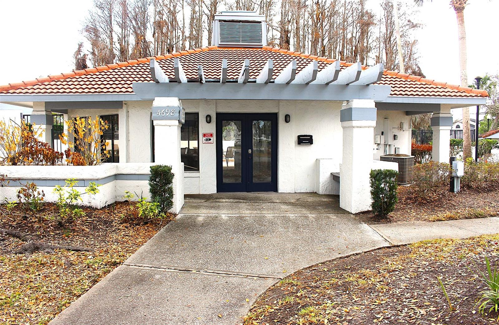 TOWNES OF SOUTHGATE CONDO (TOWNE 2) - Residential