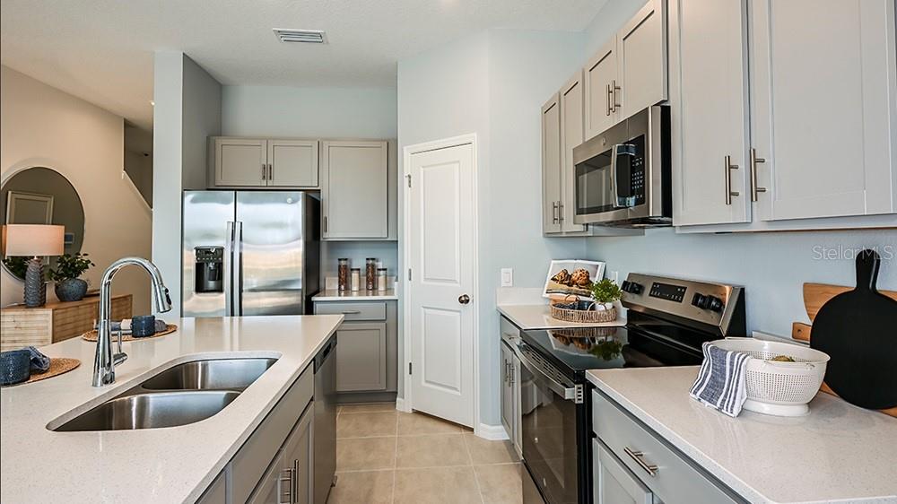 TOWNHOMES AT AZARIO - Residential