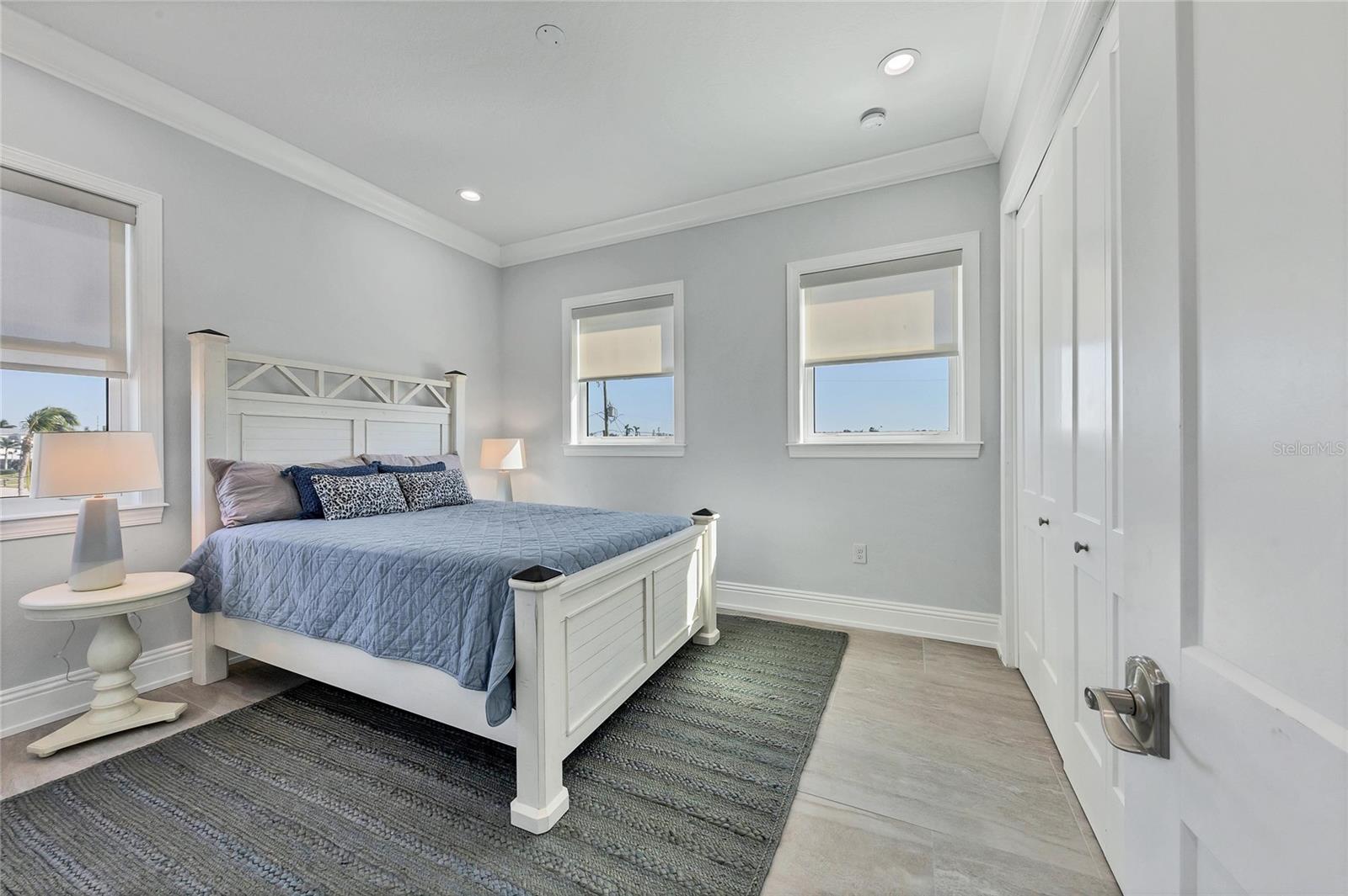 GROVE CITY SHORES - Residential