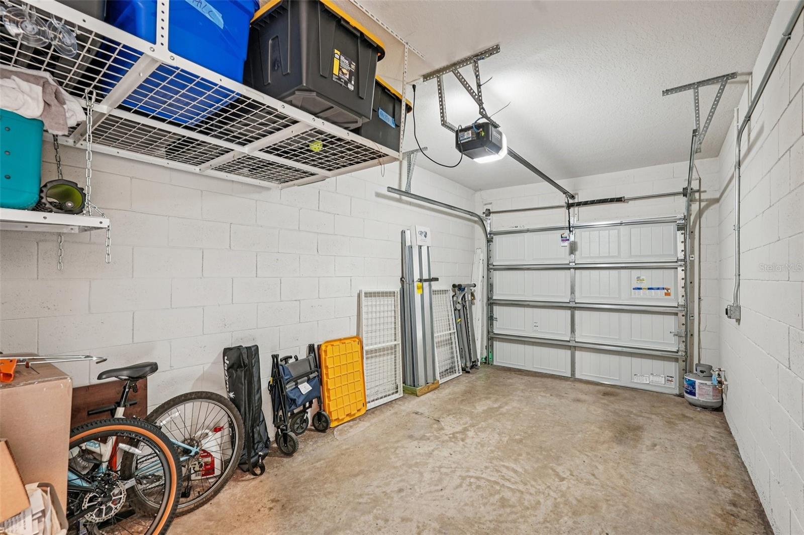 AVALON WOODS - Residential