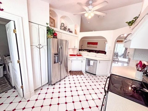 Tiny photo for 11300 Valley View Drive, Howey In The Hills, FL 34737 (MLS # G5116084)