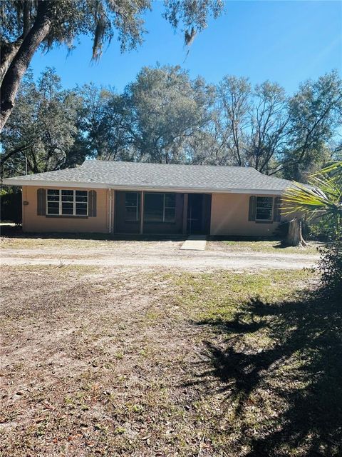 A home in HAWTHORNE
