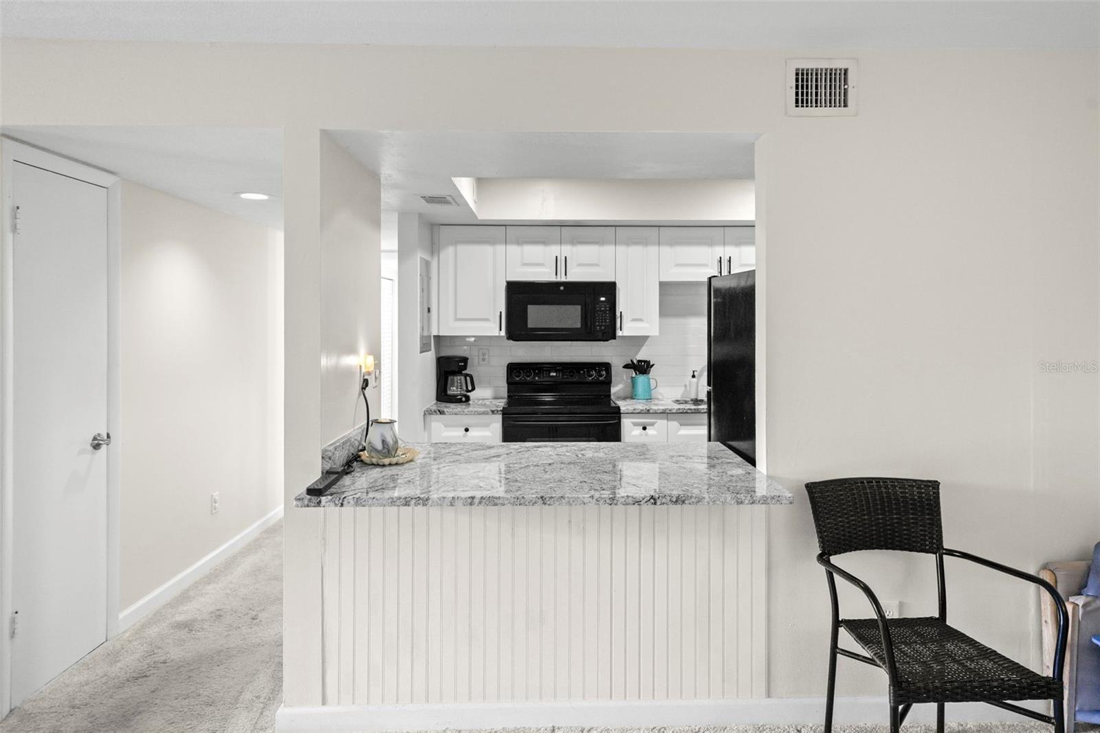 710 N VILLAGE DRIVE N 102
