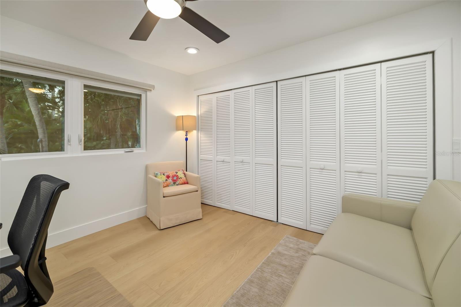 SIESTA ES BOYDS REP - Residential