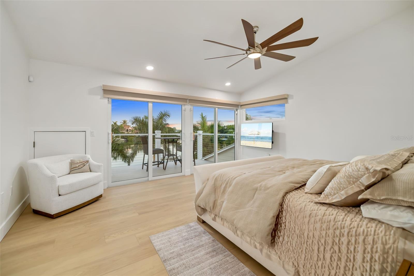 SIESTA ES BOYDS REP - Residential