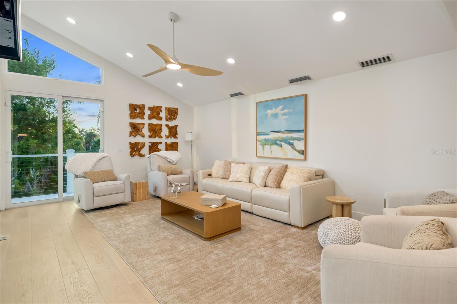 SIESTA ES BOYDS REP - Residential