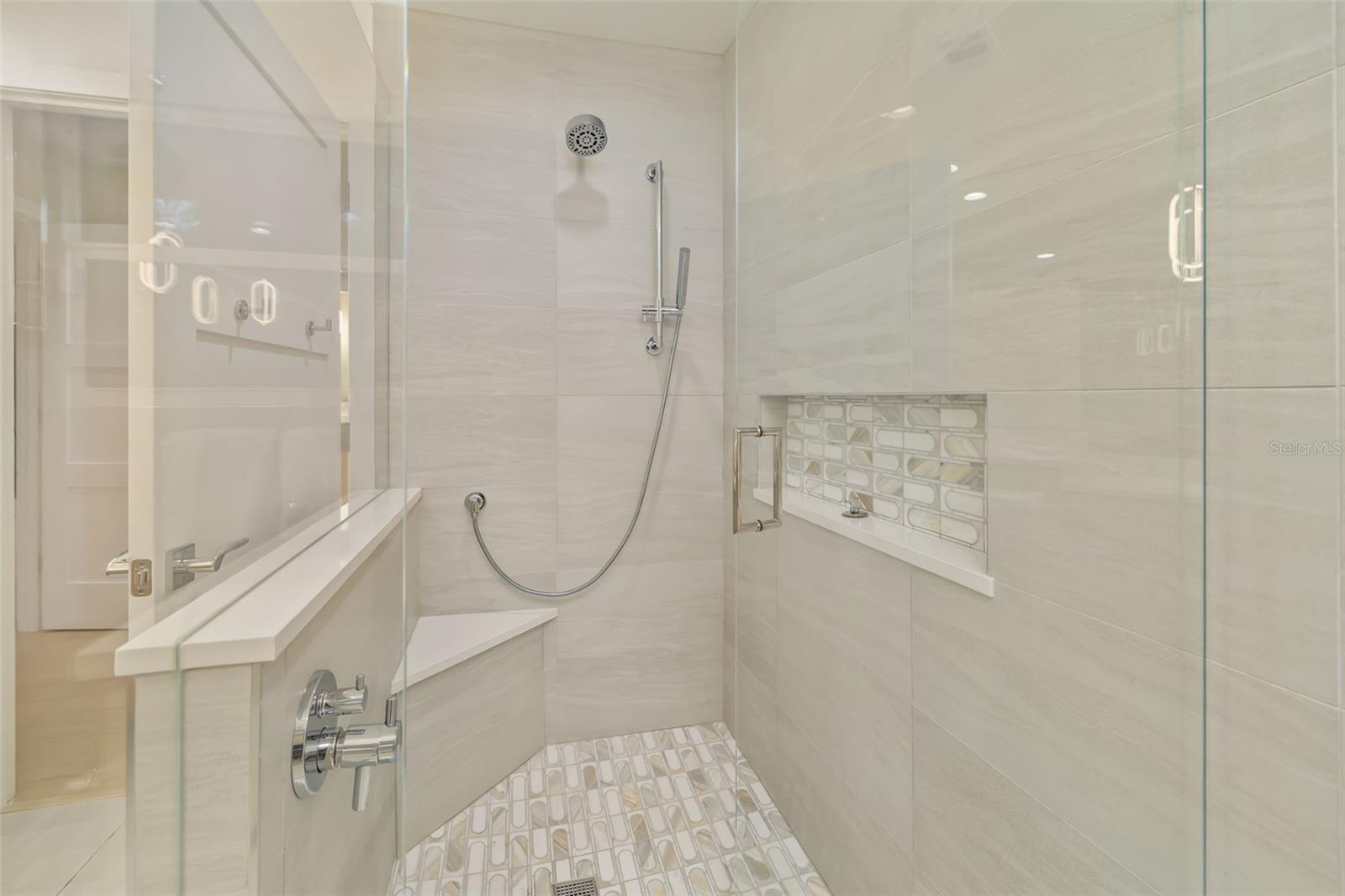 SIESTA ES BOYDS REP - Residential