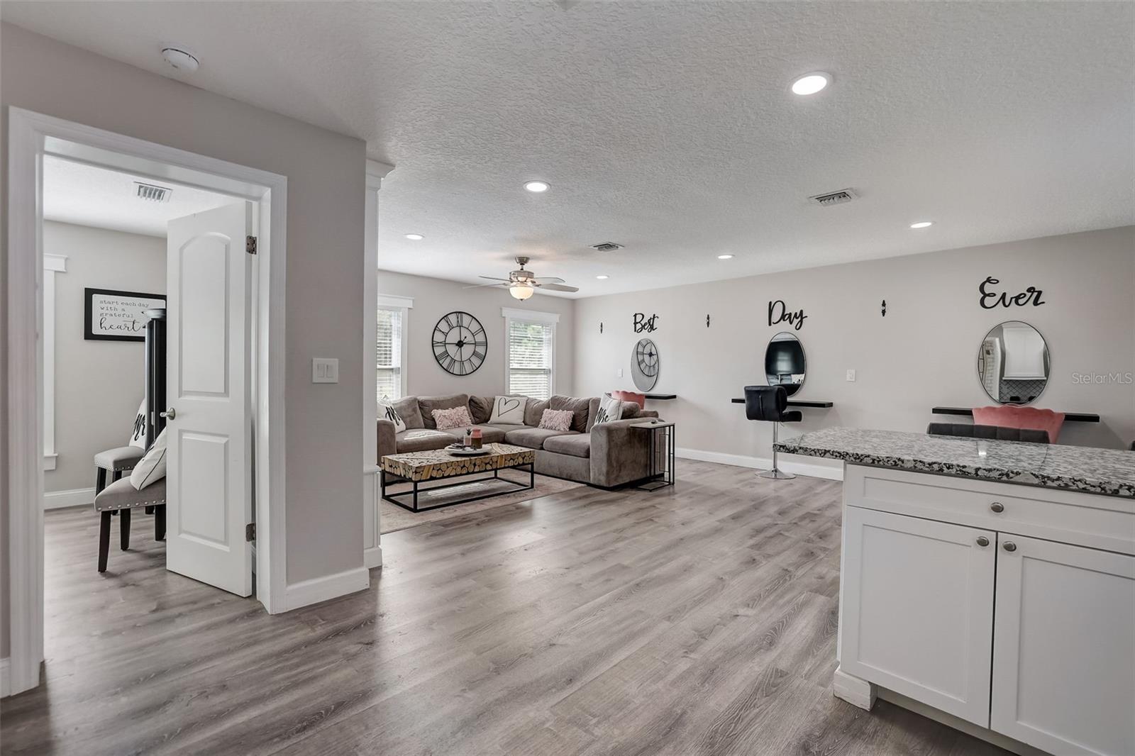 ACREAGE & UNREC - Commercial Sale