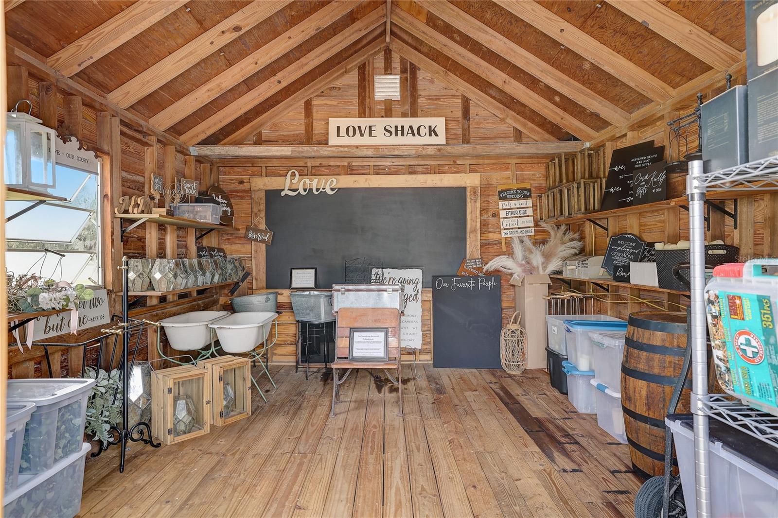 ACREAGE & UNREC - Commercial Sale