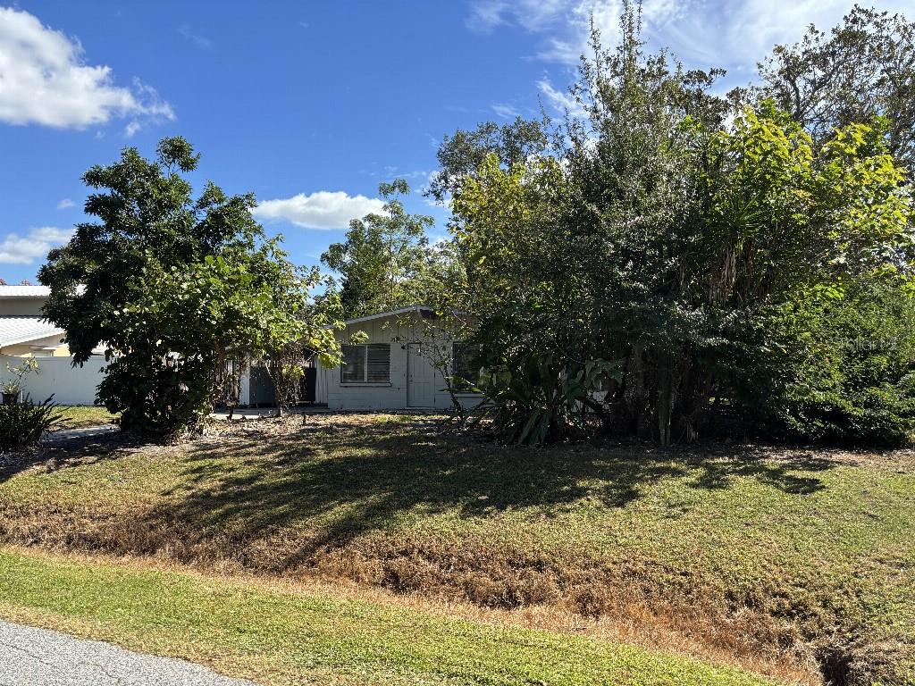 DE SOTO LAKES - Residential