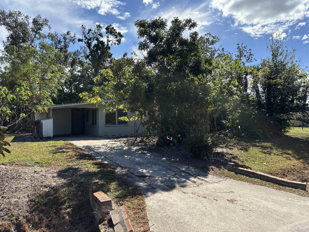 DE SOTO LAKES - Residential