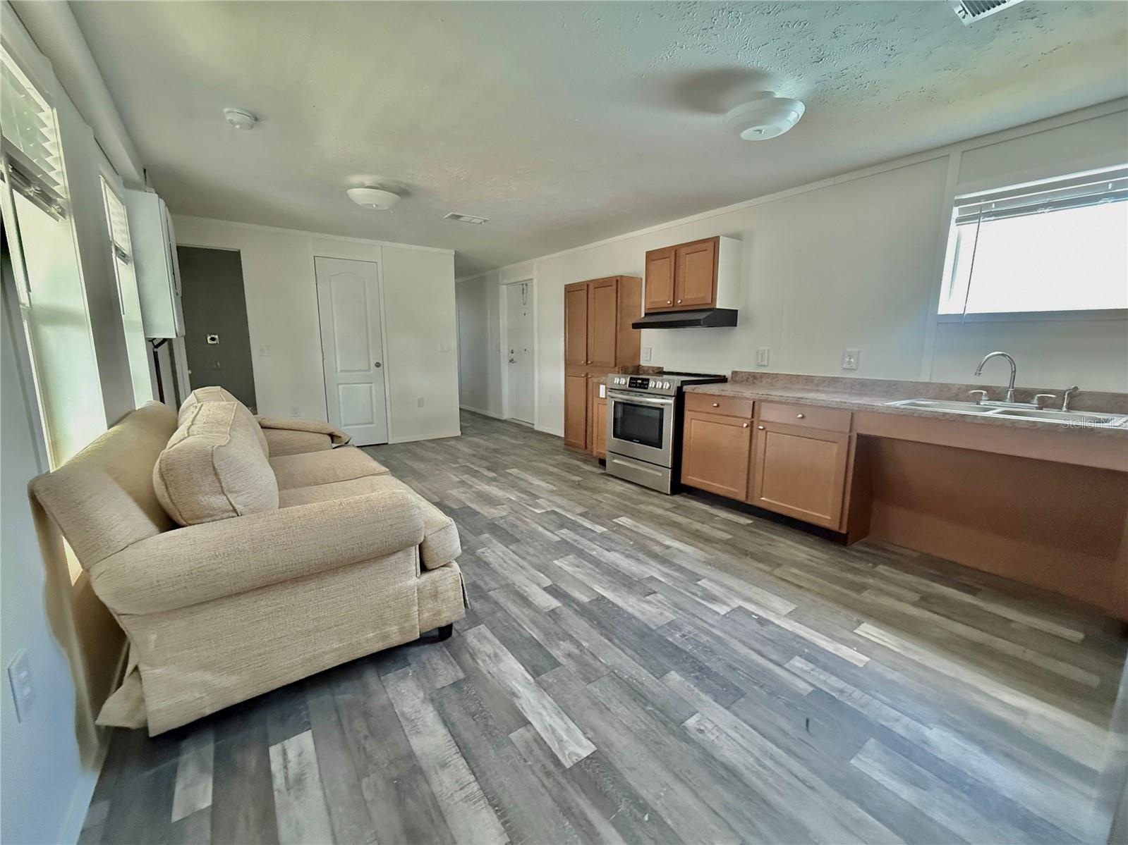 HOLIDAY PARK - Residential