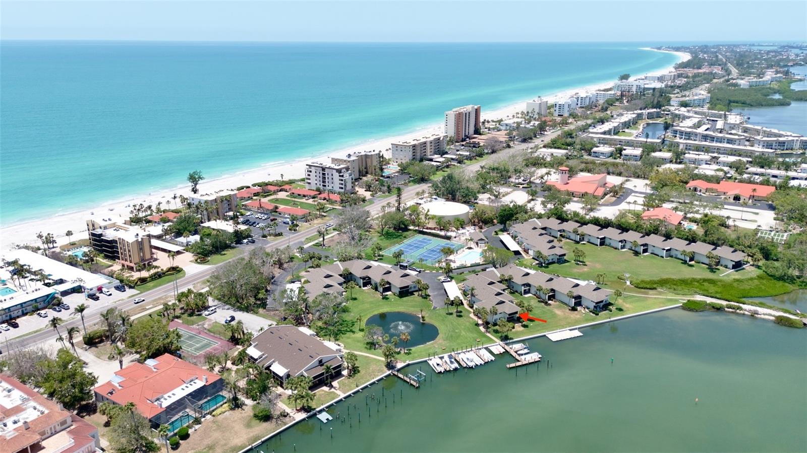 PELICAN HARBOUR & BEACH CLUB - Residential