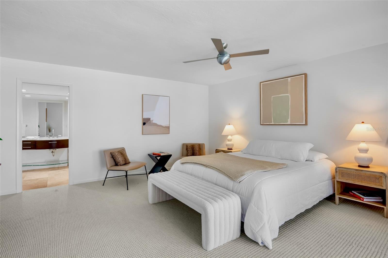 PELICAN HARBOUR & BEACH CLUB - Residential