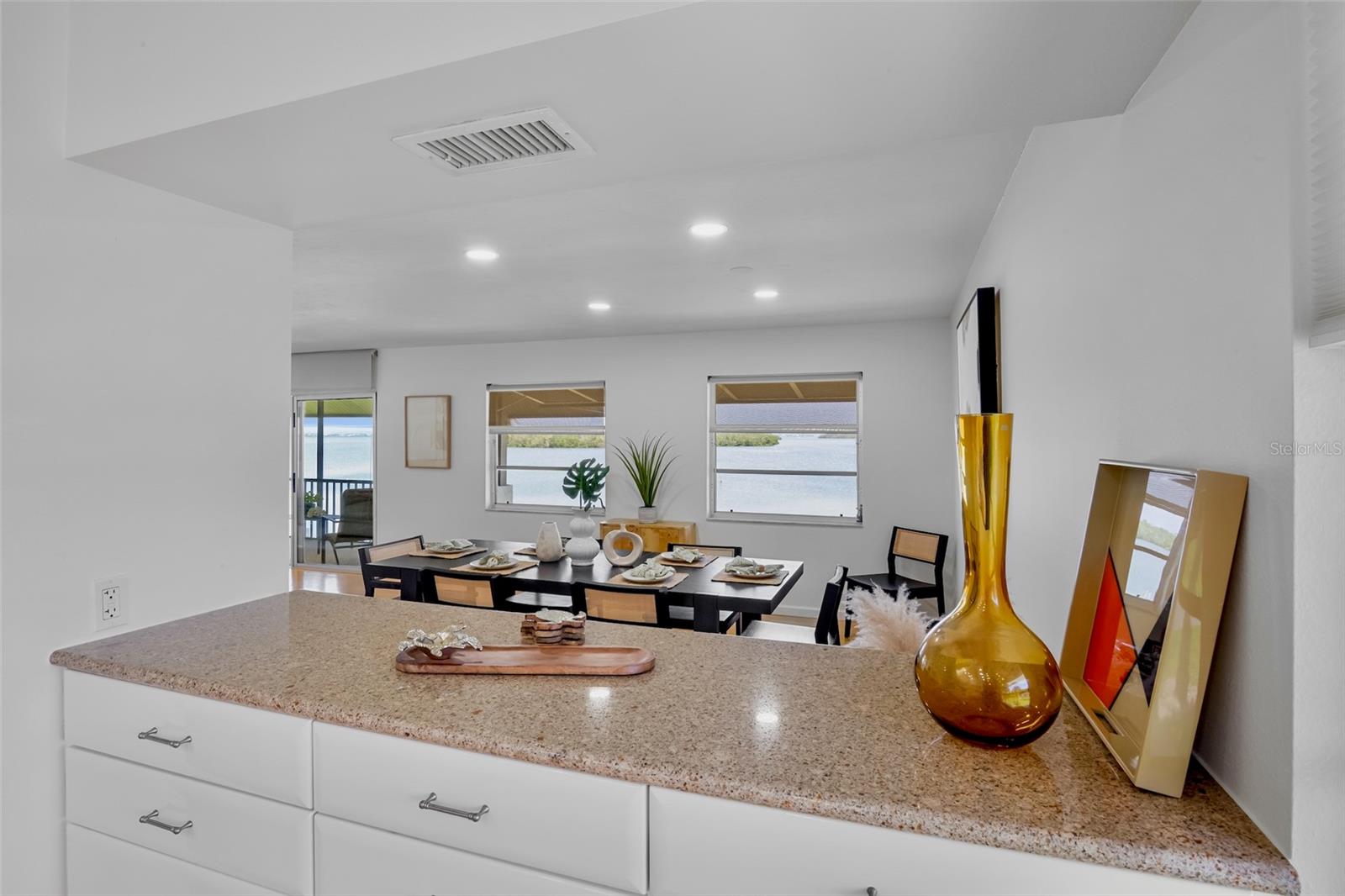 PELICAN HARBOUR & BEACH CLUB - Residential