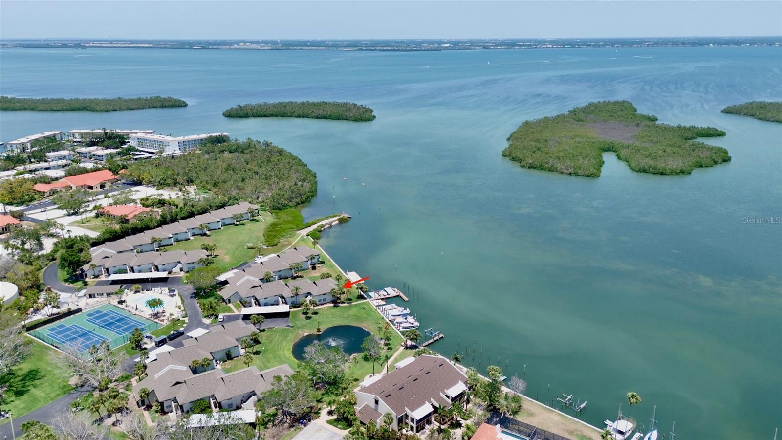 PELICAN HARBOUR & BEACH CLUB - Residential