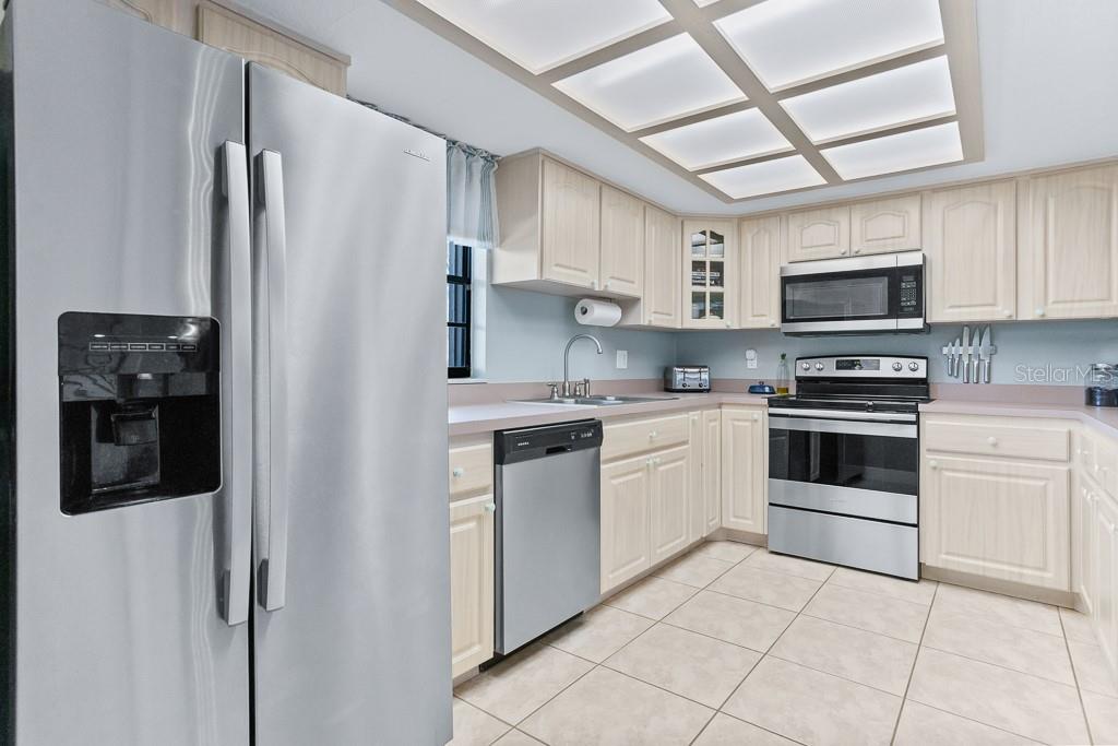 EAST LAKE WOODLANDS CLUSTER HOMES - Residential