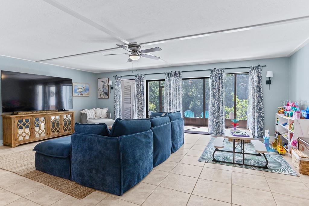 EAST LAKE WOODLANDS CLUSTER HOMES - Residential