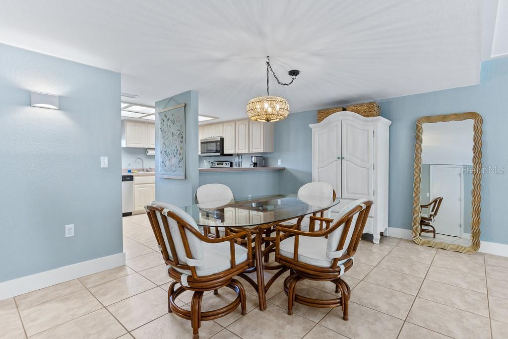 EAST LAKE WOODLANDS CLUSTER HOMES - Residential