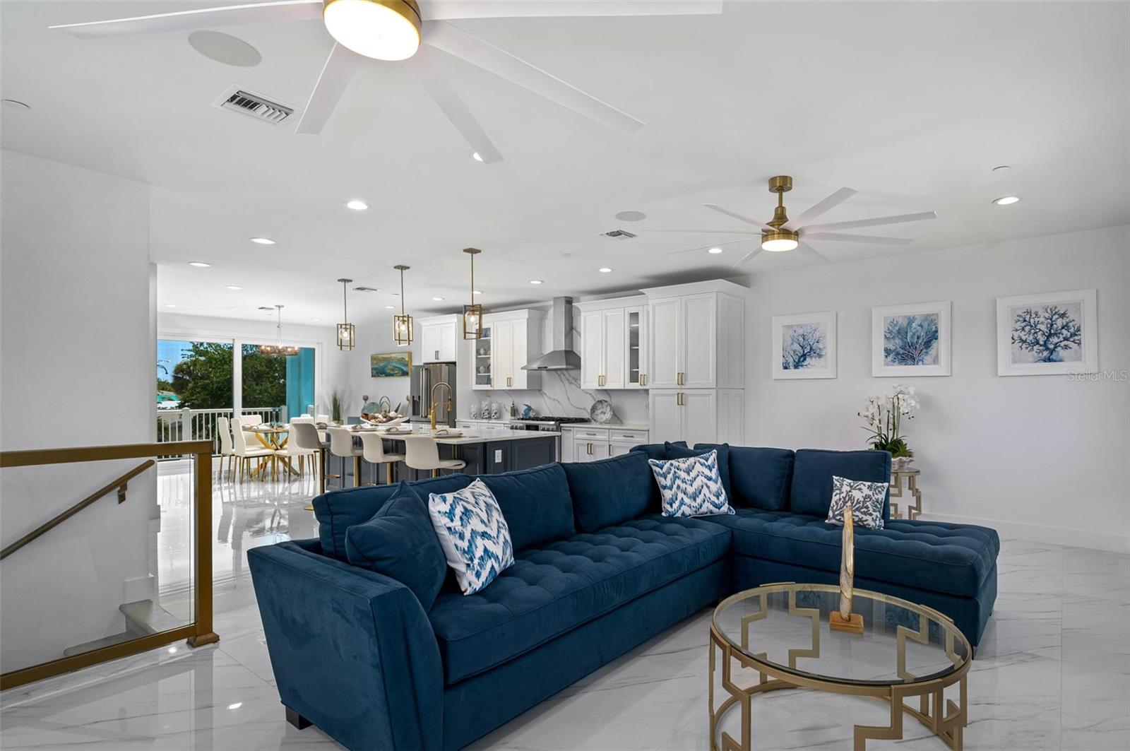 CORAL SANDS - Residential