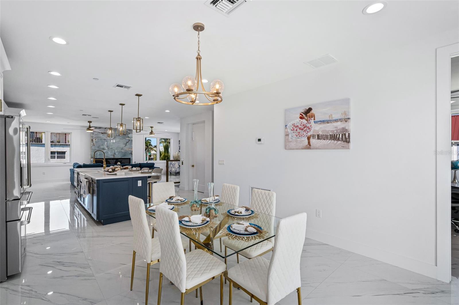 CORAL SANDS - Residential