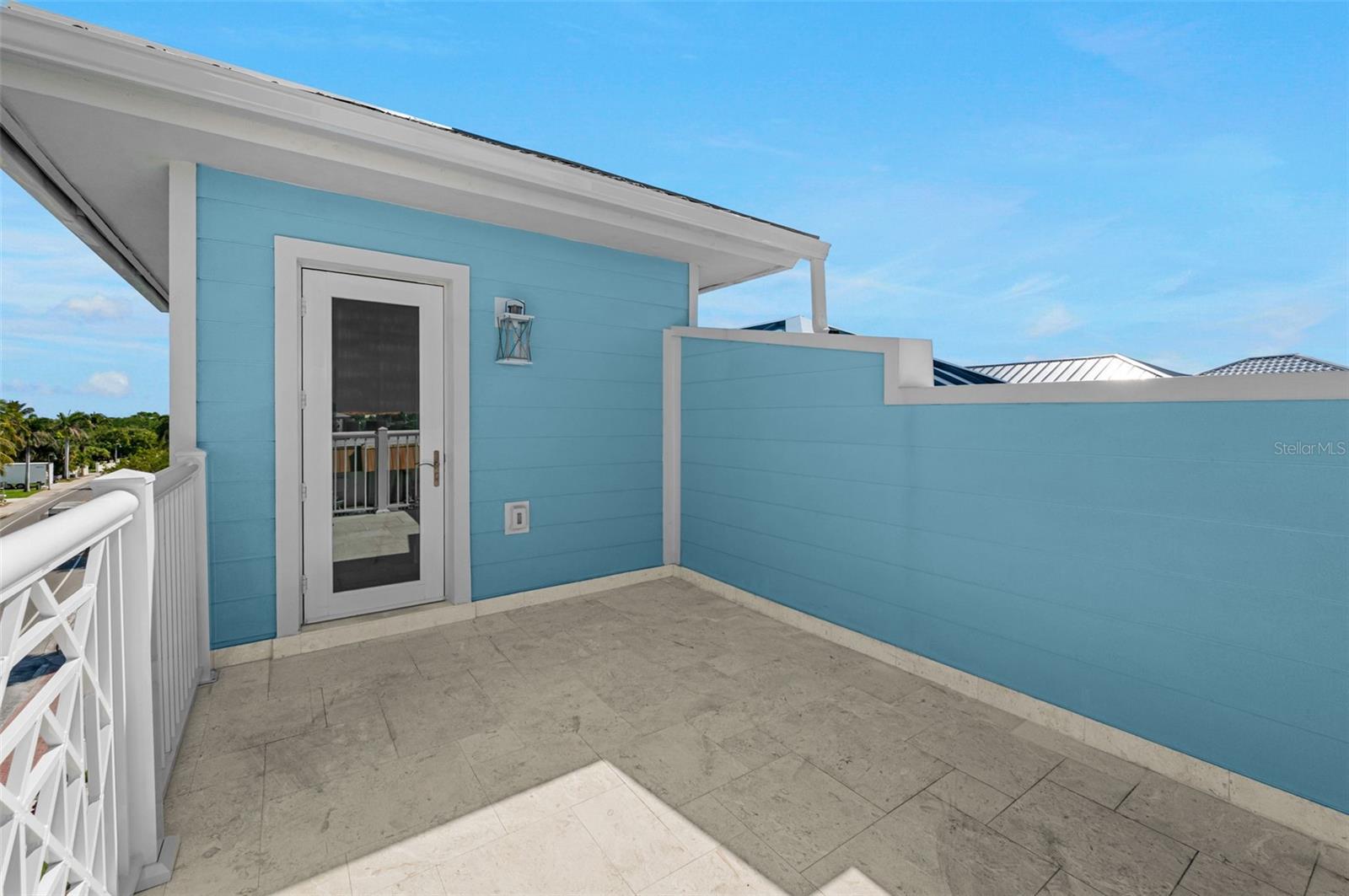 CORAL SANDS - Residential