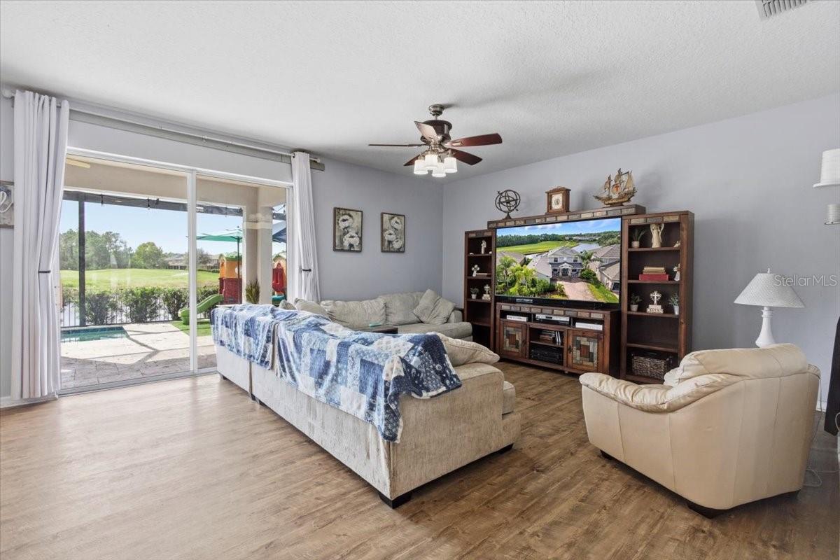 GRANDE CHAMPION - Residential