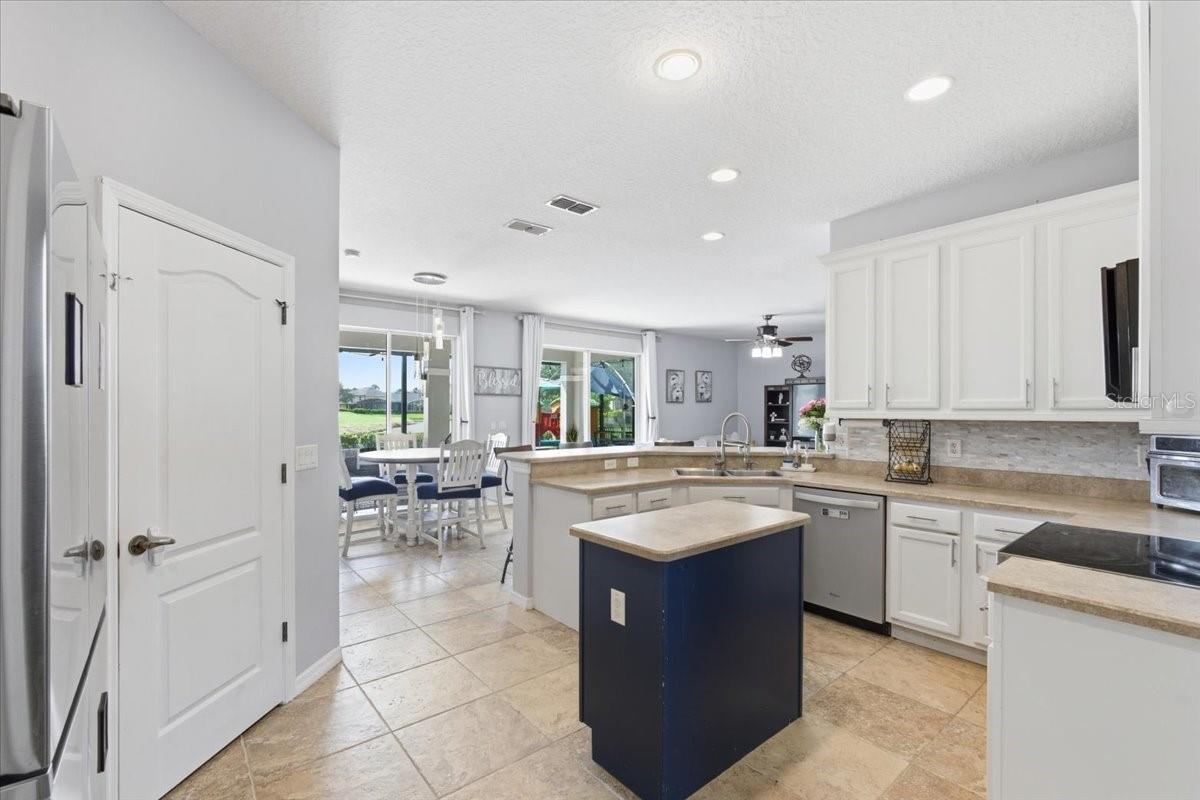 GRANDE CHAMPION - Residential