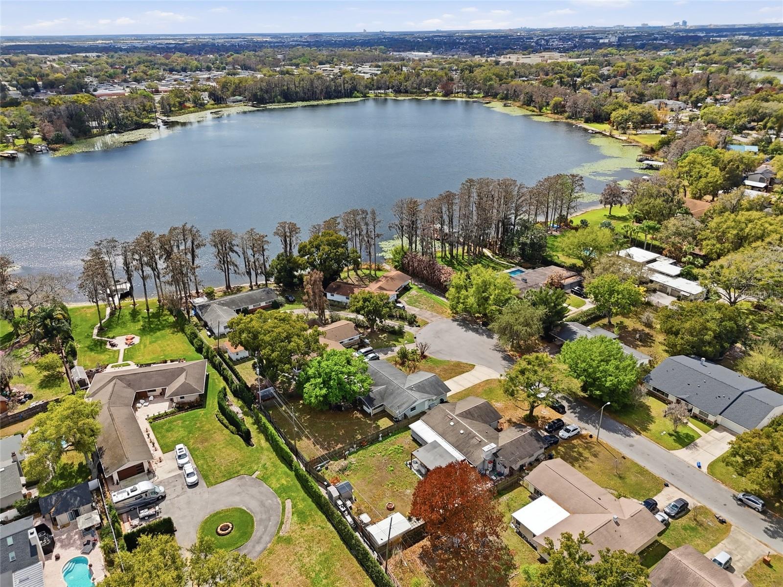 LAKE MARY COURT - Residential