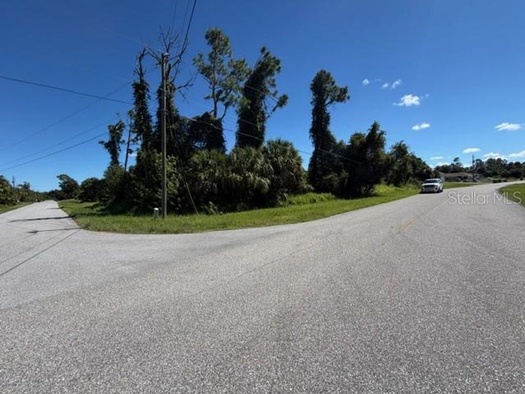 Photo of 1 Nordendale Boulevard, North Port, FL 34288 (MLS # A4666250)