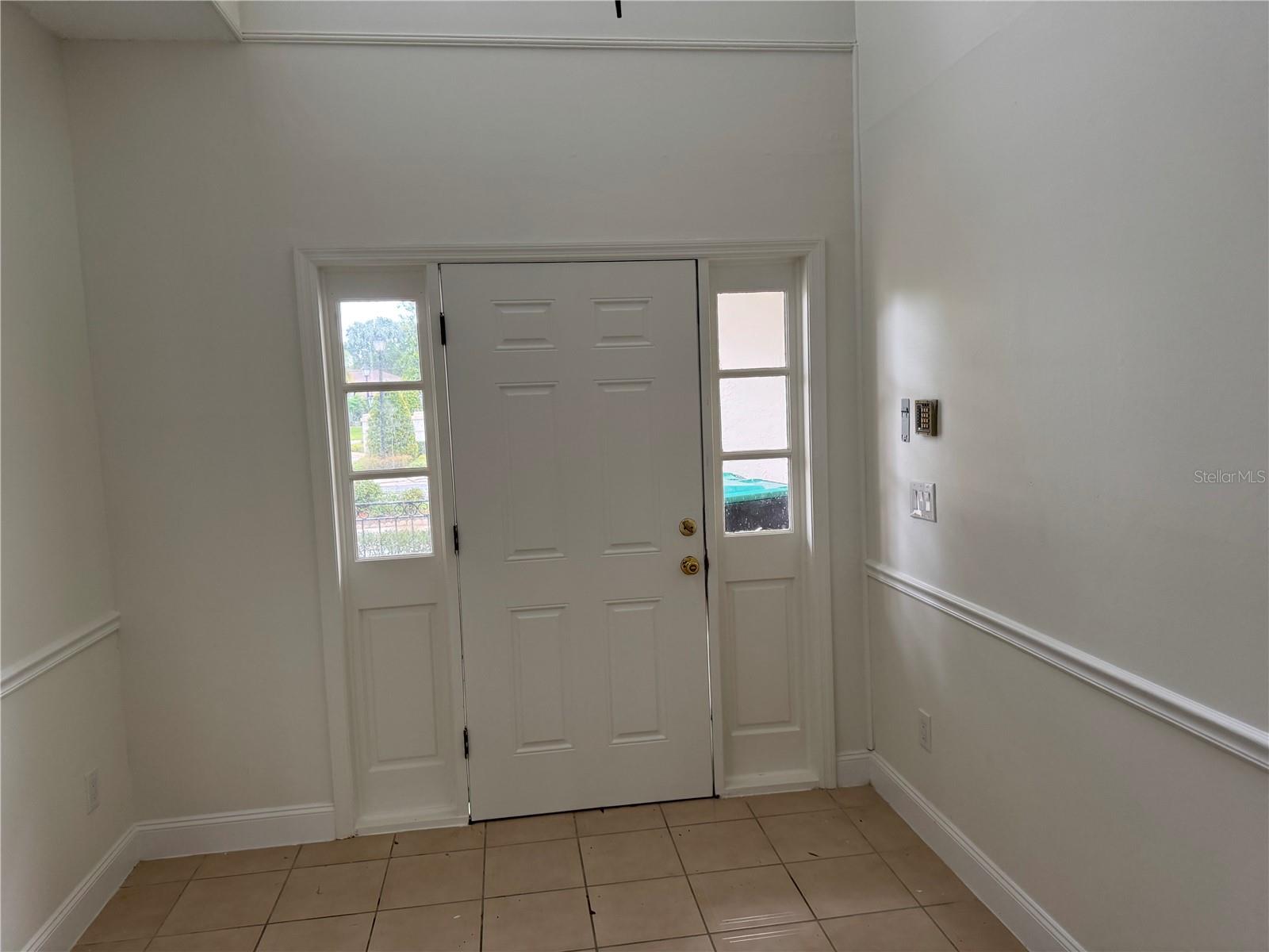 2450 SWEETWATER COUNTRY CLUB DR