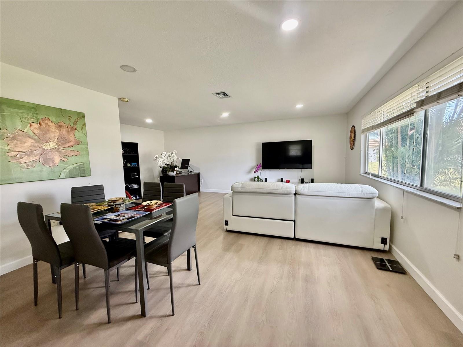 STRATHMORE RIVERSIDE I - Residential