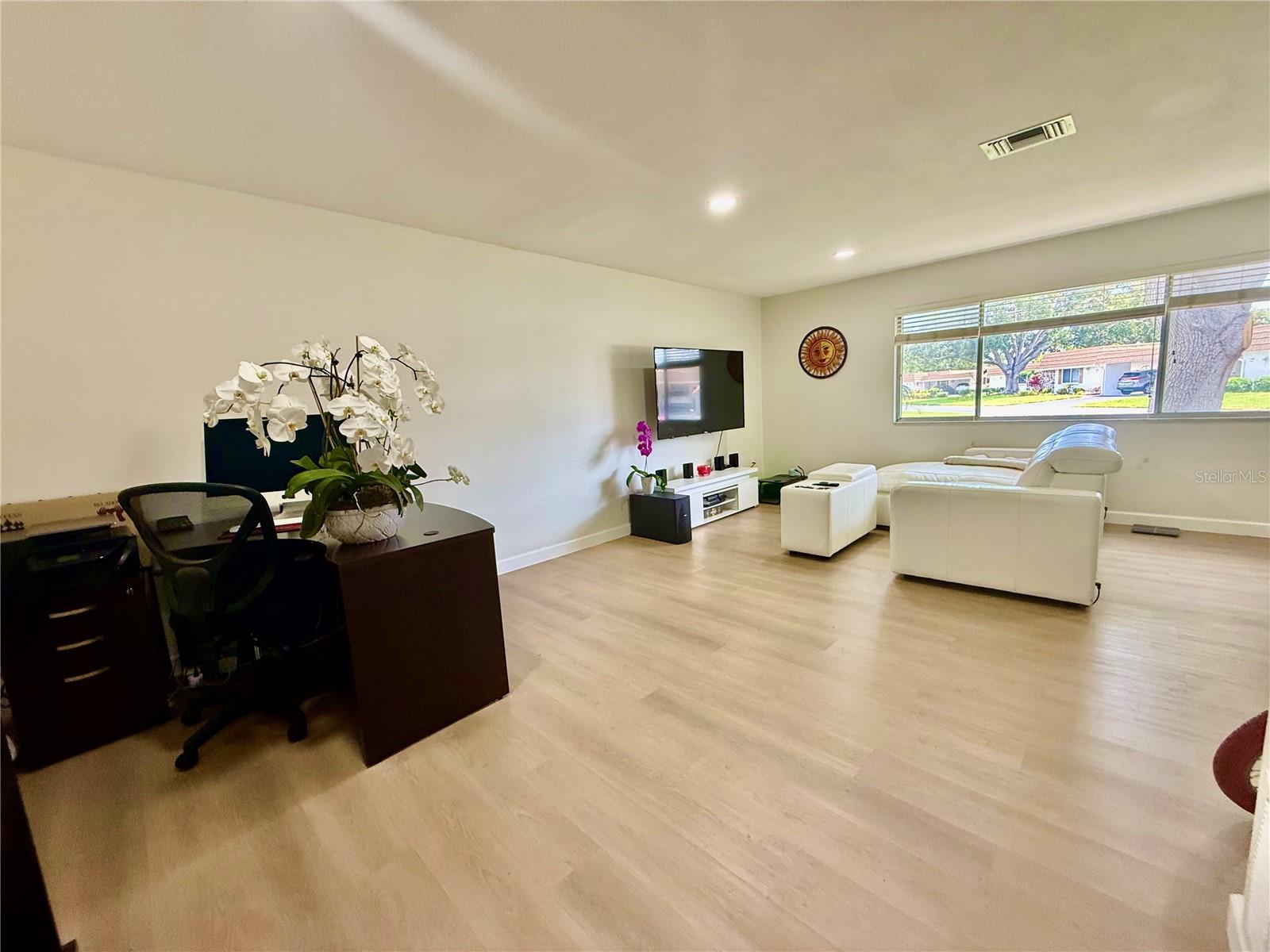 STRATHMORE RIVERSIDE I - Residential