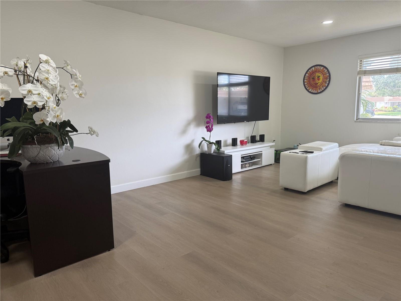 STRATHMORE RIVERSIDE I - Residential