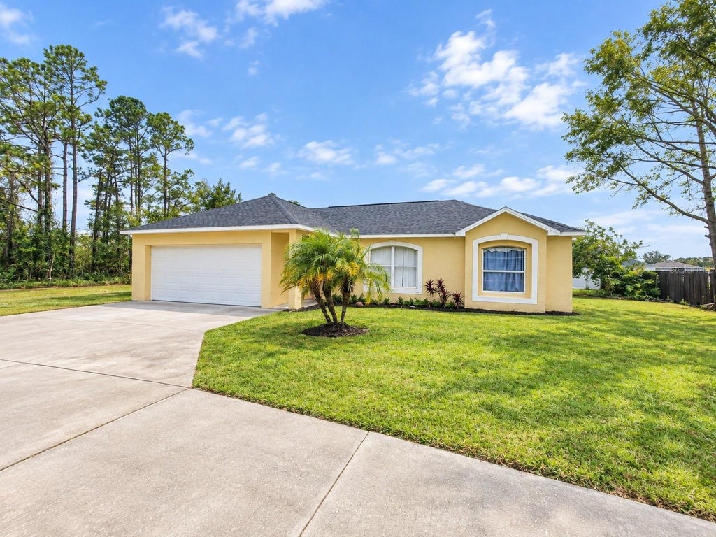 Photo of 1017 Dudley Drive, Kissimmee, FL 34758 (MLS # S5159278)