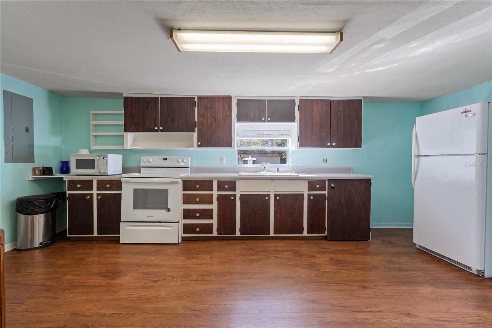 B & R SUB - Residential